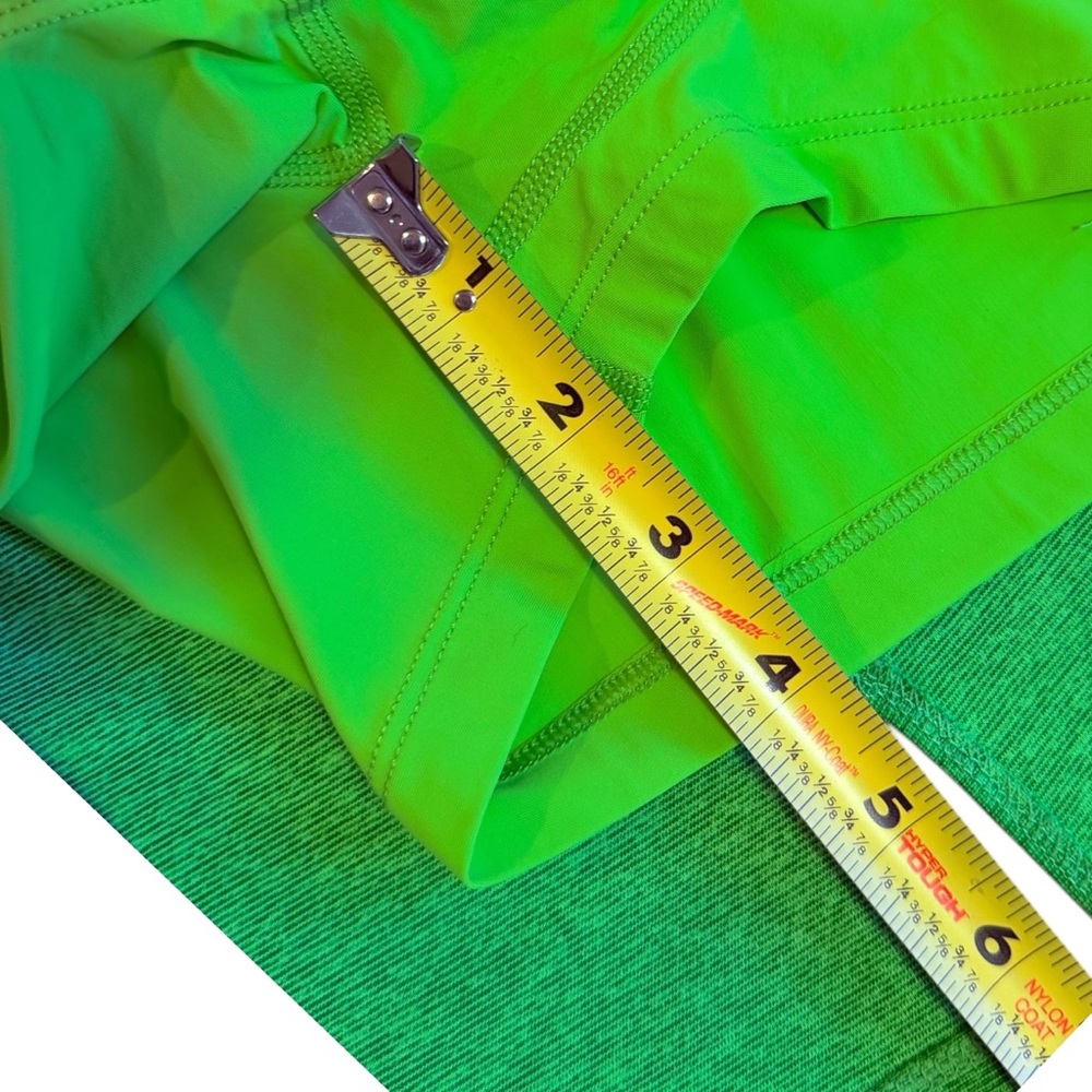 Outdoor Voices Women’s Lime /Green
Sports Skort - Picture 9 of 9